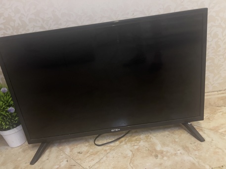 Dammam, Household Items, SAR 600,  Dining Table , Tv And Sofa