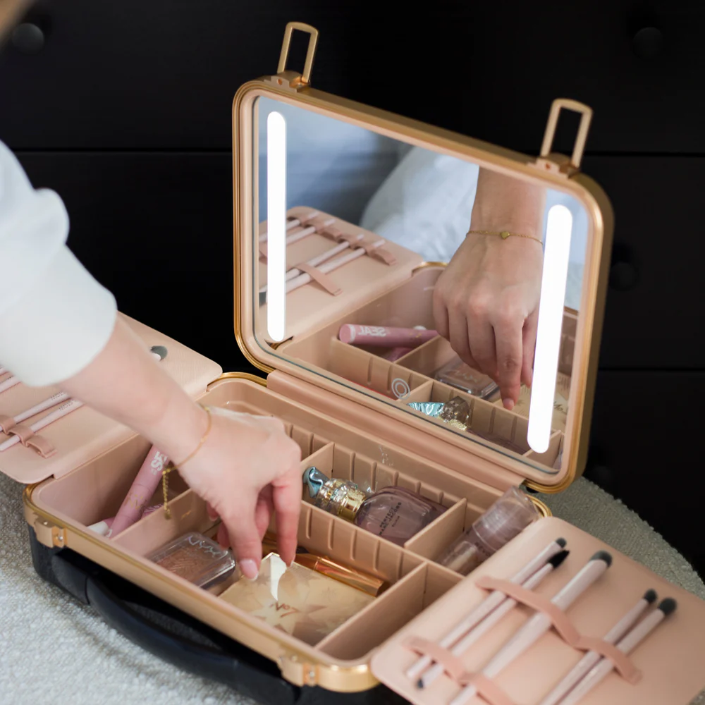 London, Health & Beauty Items, Professional Makeup Case With Lights | Glow & Stow