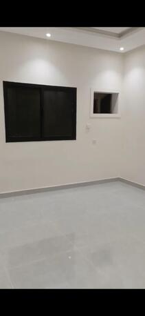 Jeddah, Rooms Available, SAR 1050/month,  1 Separate Room Available For Family In 3-bedroom Apartment Building