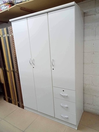 Riyadh, Furniture, Elegant Top Quality Complete Bedroom Set Available