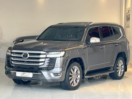 East Riffa, Vehicles, Cars & Trucks , BHD 24300,  Toyota Land Cruiser,  2022,  Automatic,  138000 KM,   VXR TWIN TURBO MODEL   FOR SALE