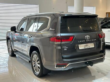 East Riffa, Vehicles, Cars & Trucks , BHD 24300,  Toyota Land Cruiser,  2022,  Automatic,  138000 KM,   VXR TWIN TURBO MODEL   FOR SALE