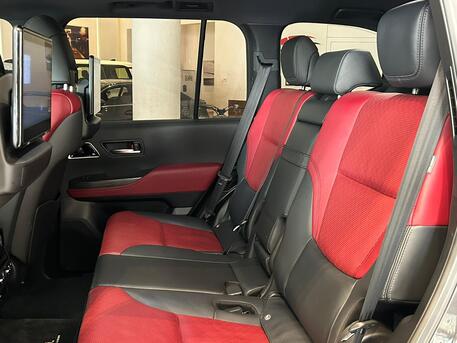 East Riffa, Vehicles, Cars & Trucks , BHD 24300,  Toyota Land Cruiser,  2022,  Automatic,  138000 KM,   VXR TWIN TURBO MODEL   FOR SALE