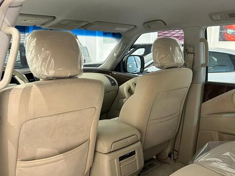 East Riffa, Vehicles, Cars & Trucks , BHD 5400, Nissan Patrol SE, 2013, Automatic, 240000 KM,