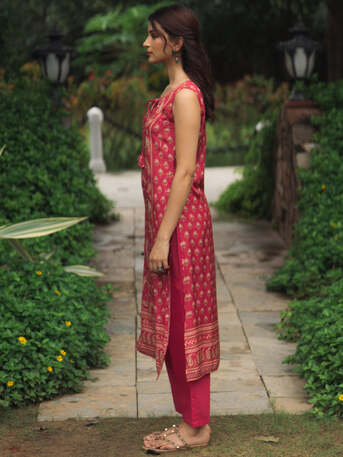 Jaipur, Clothing & Accessories, INR 1479,  Order Trendy Pink Sequined Sleeveless Kurta Set For Women