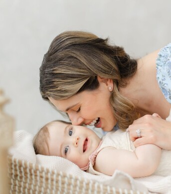 New York, Business, Philadelphia Newborn Photographer | Natural & Cozy Baby Photography Sessions