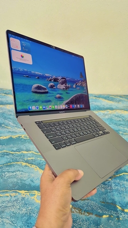 Riyadh, Computers, SAR 2250,  Macbook 16" (2019) - I7 - 16gb Ram - 512gb Ssd - 4gb Graphic