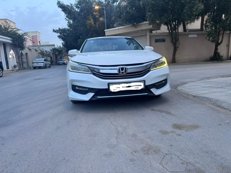 Riyadh, Vehicles, Cars & Trucks , SAR 25000,  Honda Accord,  2014,  Automatic,  285871 KM,