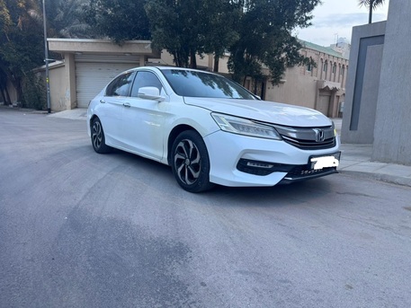 Riyadh, Vehicles, Cars & Trucks , SAR 25000,  Honda Accord,  2014,  Automatic,  285871 KM,