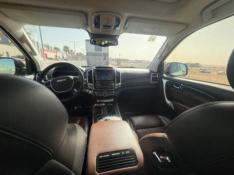 Riyadh, Vehicles, Cars & Trucks , SAR 46000,  Haval H9 Full Option,  2019,  Automatic,  187000 KM,   &ndash;  Very Neat And Clean