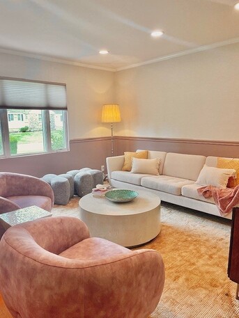 New York, Business, Luxury Bedrooms In Mamaroneck