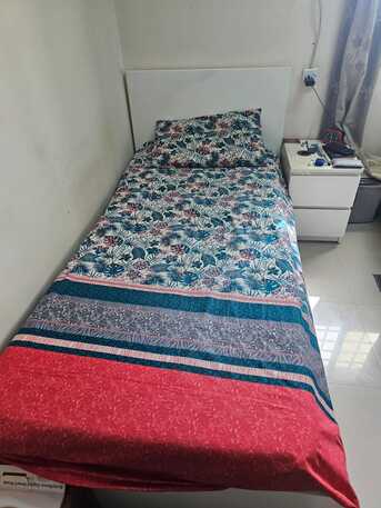 Riyadh, Household Items, Room Furniture &  LED TV Available In Excellent Condition.