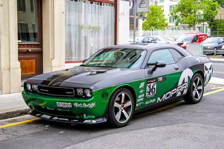 Bern, Graphic Design, Covering Moto En Suisse : Protection Et Style Sur Mesure