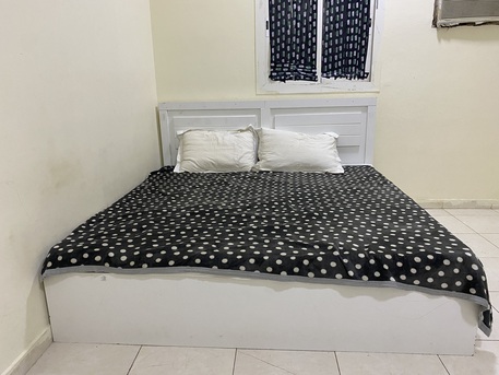 Jeddah, Household Items, SAR 1000,  BED AC REFRIGERATOR WASHING MACHINE GAS AND STOVE