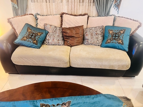 Dammam, Furniture, SAR 1200,  Home Centre 7 Seater Sofa Set With Centre Wood Table, Tv Trolly And Two Set Of Curtains.