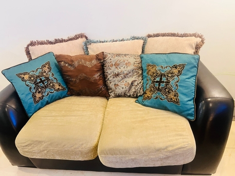 Dammam, Furniture, SAR 1200,  Home Centre 7 Seater Sofa Set With Centre Wood Table, Tv Trolly And Two Set Of Curtains.