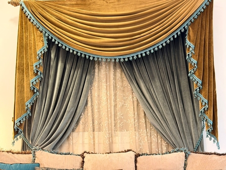 Dammam, Furniture, SAR 1200,  Home Centre 7 Seater Sofa Set With Centre Wood Table, Tv Trolly And Two Set Of Curtains.