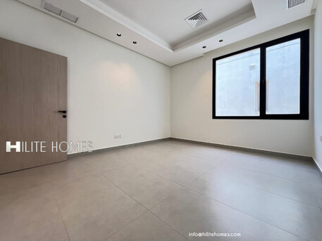 Kuwait City, Villas, KWD 720,  Spacious Roof Top Villa Floor For Rent In Abu Fatira