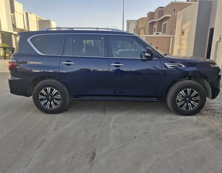 Riyadh, Vehicles, Cars & Trucks , SAR 185000,  Nissan Patrol,  2024,  Automatic,  17500 KM,    SE Excellent Condition Still Under Warranty
