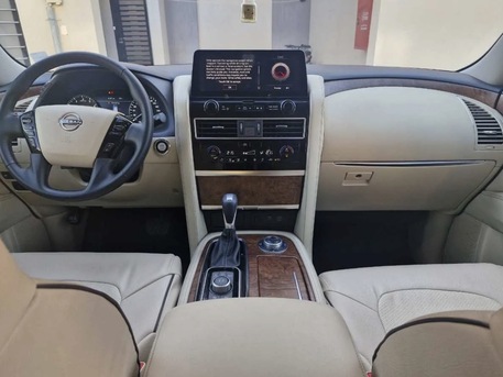 Riyadh, Vehicles, Cars & Trucks , SAR 185000,  Nissan Patrol,  2024,  Automatic,  17500 KM,    SE Excellent Condition Still Under Warranty