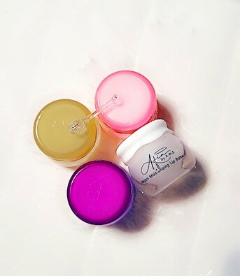 New York, Health & Beauty Items, USD 49566,  Natural Lip Moisturizer | Hydrating Care For Soft, Radiant Lips