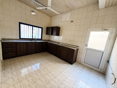 Arad, Villas, BHD 420,  Villa For Rent: In Arad فيلا للايجار في عراد