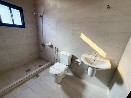 Arad, Villas, BHD 420,  Villa For Rent: In Arad فيلا للايجار في عراد