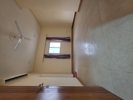 Zinj, Apartments/Houses, BHD 250/month,  2 BR,  - Very Neet & Clean, Parking Semi Furnished 2 BHK Flat With Ewa @250/BD Zinj