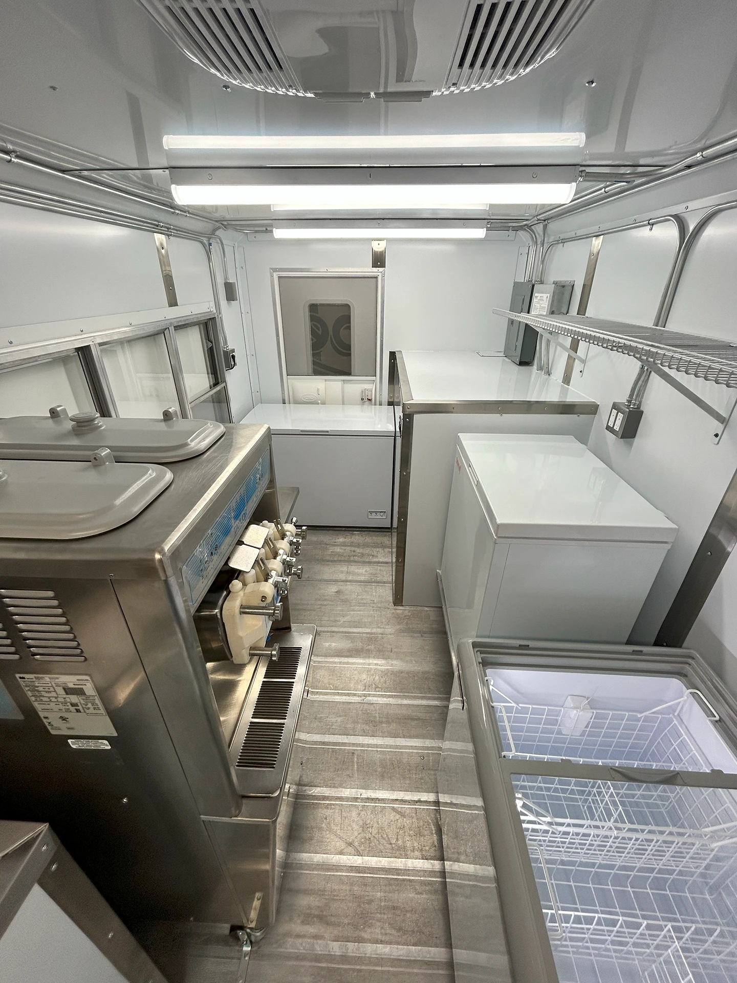 Paris, Business, Custom Vehicle Fabrication