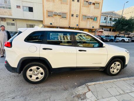 Dammam, Vehicles, Cars & Trucks , SAR 29000,  CHEROKEE JEEP,  2016,  Automatic,  155939 KM,  I Am Selling .