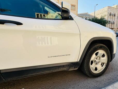 Dammam, Vehicles, Cars & Trucks , SAR 29000,  CHEROKEE JEEP,  2016,  Automatic,  155939 KM,  I Am Selling .