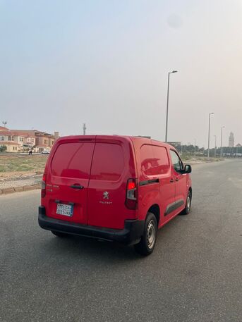 Jeddah, Vehicles, Cars & Trucks , SAR 27000,  Peugeot Partner,  2023,  Manual,  163000 KM,