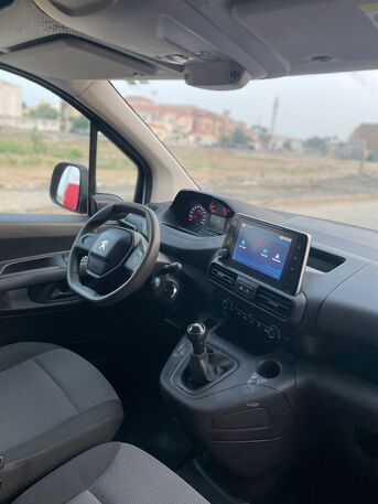 Jeddah, Vehicles, Cars & Trucks , SAR 27000,  Peugeot Partner,  2023,  Manual,  163000 KM,