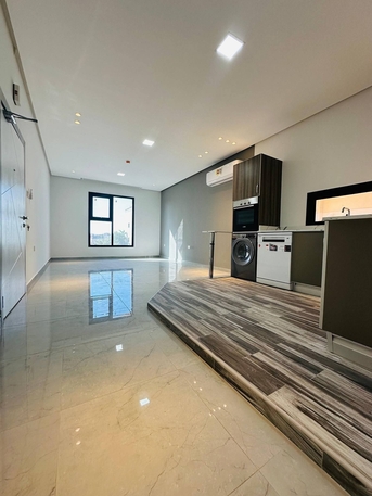 Janabiya, Apartments/Houses, BHD 280/year,  2 BR,  Apartment Semi-furnished For Rent In Janabiyah  شقه نص مفروش للايجار في الجنبي