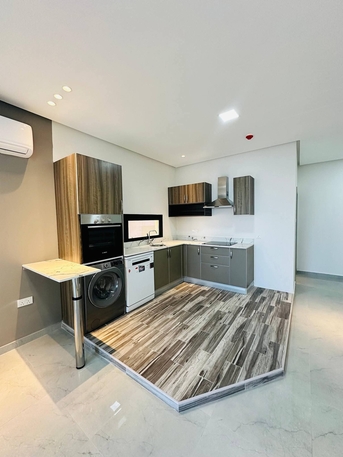 Janabiya, Apartments/Houses, BHD 280/year,  2 BR,  Apartment Semi-furnished For Rent In Janabiyah  شقه نص مفروش للايجار في الجنبي