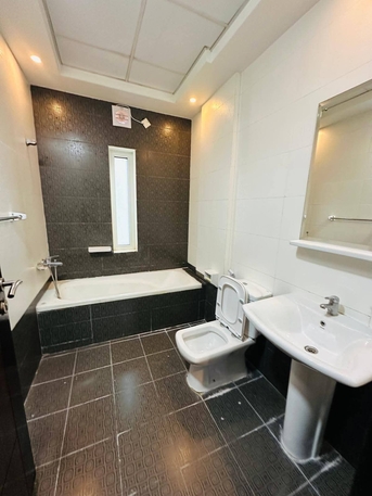 Manama, Apartments/Houses, BHD 290/year, 2 BR, Apartment For Rent Fully Furnished In Seef شقه مفروش للايجار في السيف