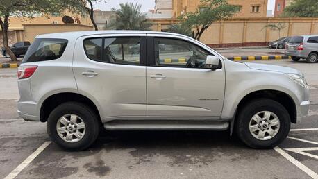 Riyadh, Vehicles, Cars & Trucks , SAR 33500,  CHEVROLET TRAIL BLAZER LT,  2016,  Automatic,  200000 KM,  V6 SIDI 4X4 MID OPTION 100 % In  CONDITION Last Offer 34500 Sr