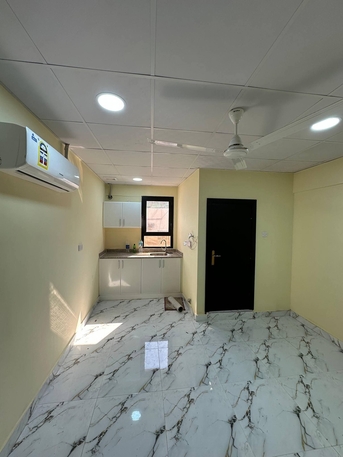 Zinj, Apartments/Houses, BHD 135/year,  1 BR,  Semi-furnished Studios In Zinj استديو نص مفروش للايجار في الزنج