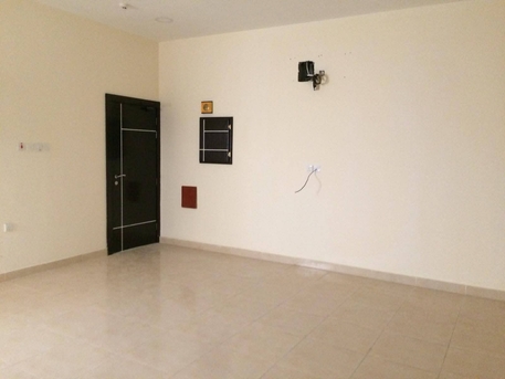 Sanad, Apartments/Houses, BHD 170/year,  2 BR,  Residential And Commercial Apartment For Rent In Sanad شقه سكنيه وتجاريه للايجار في 