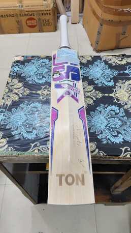 Manama, Sporting Goods, BHD 95,  SS SKY Blaster English Willow Cricket Bat