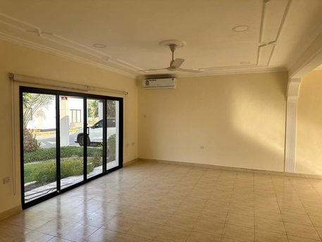 Manama, Villas, BHD 600,  Semi Furnished Compound Villa In Jurdab For Rent فيلا نص مفروش للايجار في جرداب