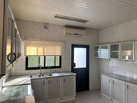Manama, Villas, BHD 600,  Semi Furnished Compound Villa In Jurdab For Rent فيلا نص مفروش للايجار في جرداب