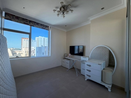 Juffair, Apartments/Houses, BHD 260/year,  1 BR,  Furnished Apartment For Rent In Juffair شقه مفروشه للايجار في الجفير