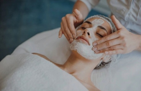 New York, Beautician, Locks By Louise | Hair Salon | Facial Spa Vancouver