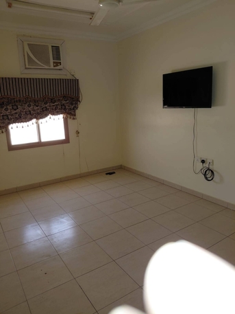 Manama, Apartments/Houses, BHD 100/year,  1 BR,  Studio Apartment Semi-furnished In Jurdab استديو نص مفروش للايجار في جردا