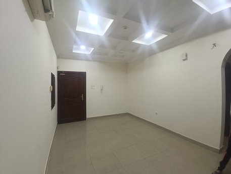 Manama, Apartments/Houses, BHD 250/month,  2 BR,  120 Sq. Meter,  Semi Furnished 2bhk With Ewa (open Kitchen)