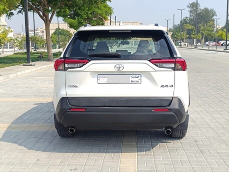 Riffa, Vehicles, Cars & Trucks , BHD 7700,  TOYOTA RAV-4,  2021,  Automatic,  122000 KM,  AGENCY SERVICE