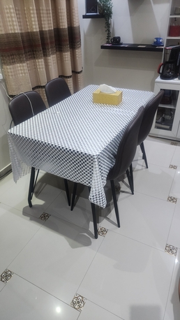Riyadh, Furniture, SAR 750,  Dining Table With 4 Chairs