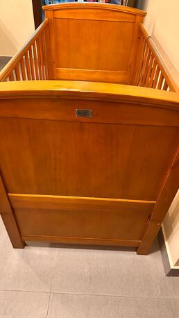 East Riffa, Baby & Kid Stuff, BHD 20,  Silver Cross Baby Cot Bed For Sale In Good Condition