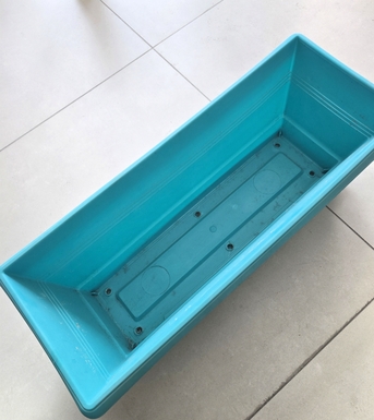 Manama, Farm & Garden, BHD 3,  Ceramic And Plastic Plant Pots For Sale